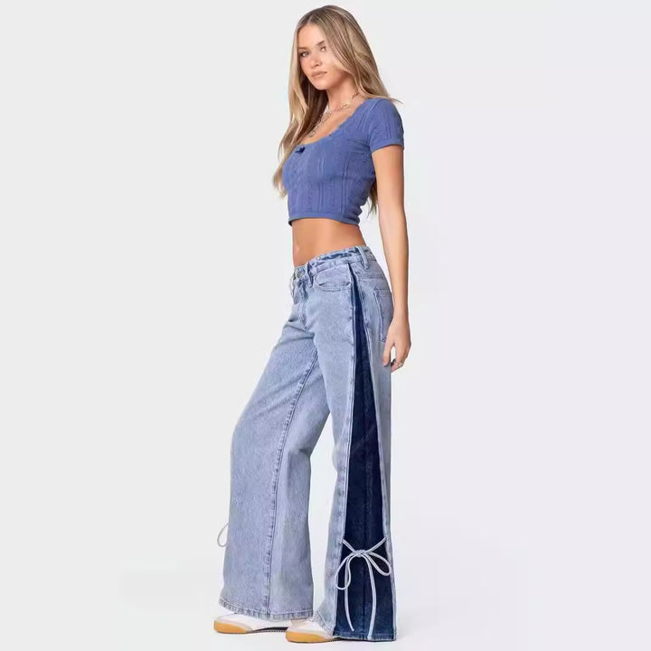 Dame brede denimbukser med elastiske indvendige linninger og moderne klokke Stilla