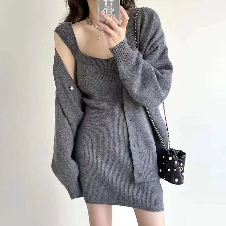 Kvinders strikket kjole i minimalistisk design med aftagelig cardigan Stilla