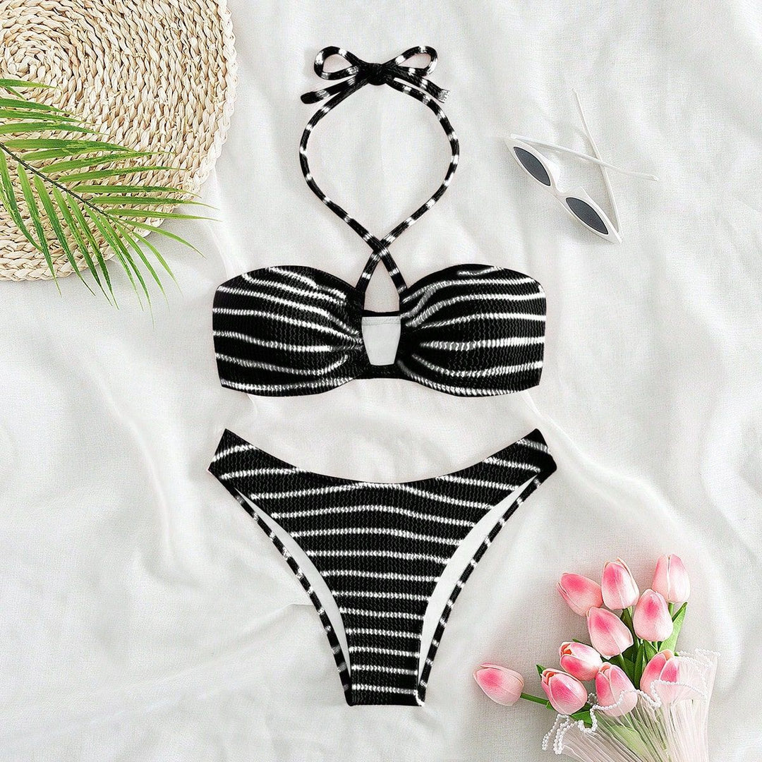 Dame bikini sæt med krydset top og høj benudskæring Stilla