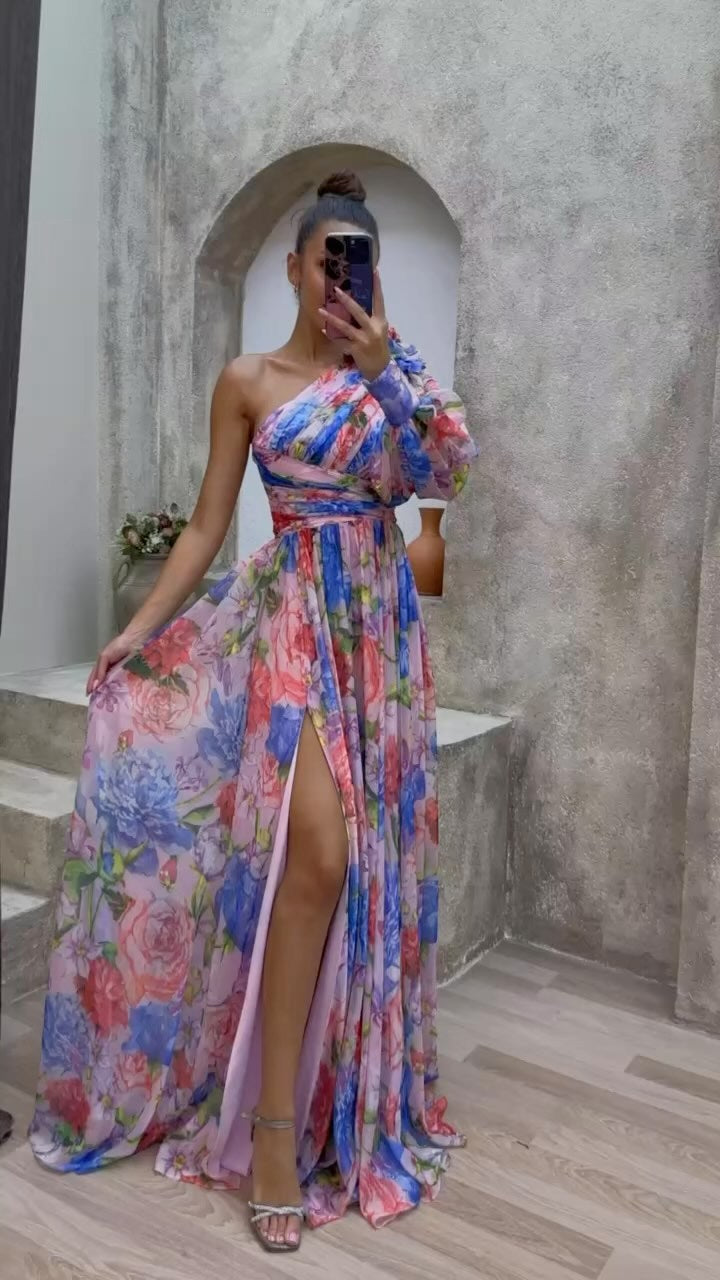 Kvinders asymmetrisk maxi kjole med blomsterflæser og sideslids Skovae