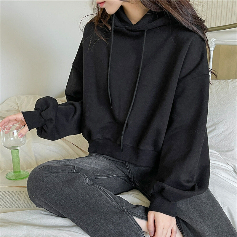 Kvinders afslappede cropped hoodie med voluminøse ærmer Stilla