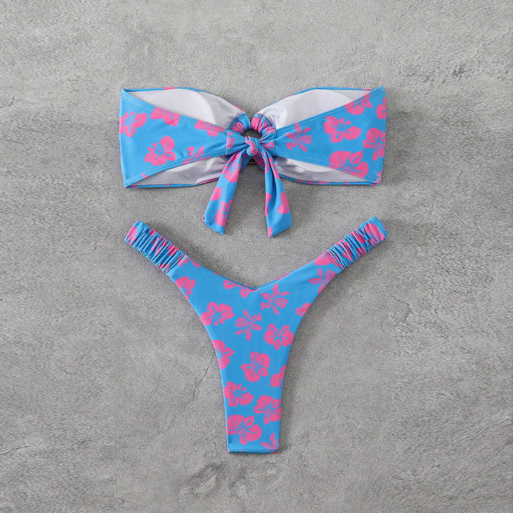 Dame Bandeau-Bikini-sæt med floral design og ringakcent Stilla