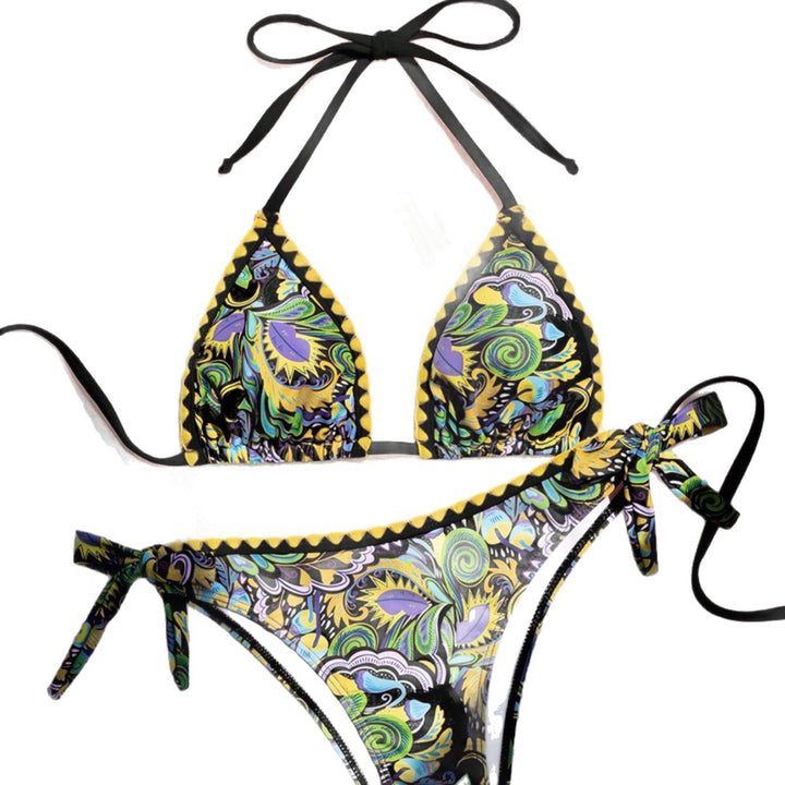 Dame triangel-bikini med farverigt print og justerbare stropper Skovae