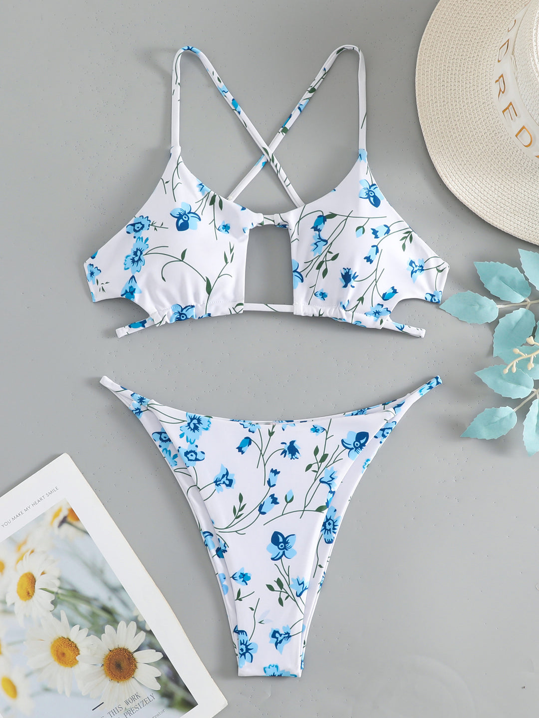 Dame triangel-bikini med blomsterdesign og justerbare stropper Skovae