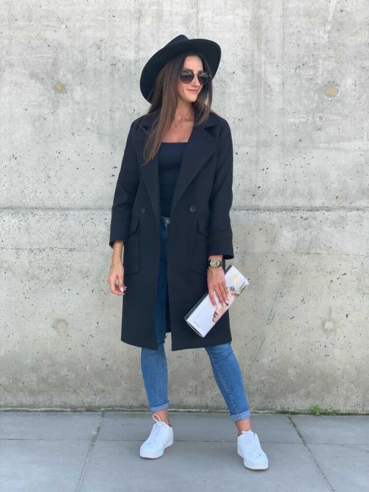 Dame Oversized trenchcoat med dybe lommer og afslappet snit Stilla