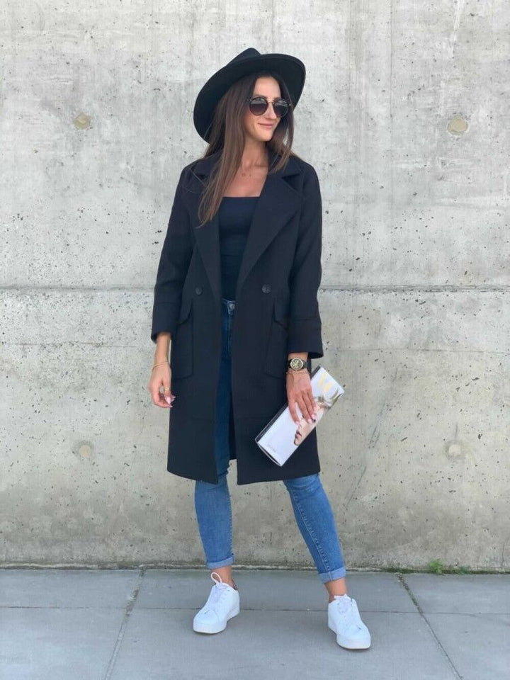 Dame Oversized trenchcoat med dybe lommer og afslappet snit Stilla