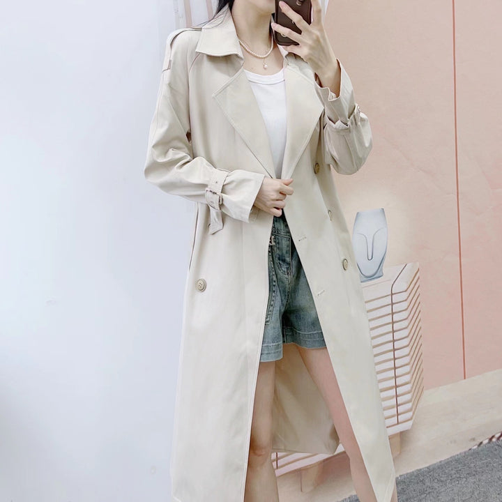 Dame trenchcoat i klassisk snit med elegante detaljer Stilla