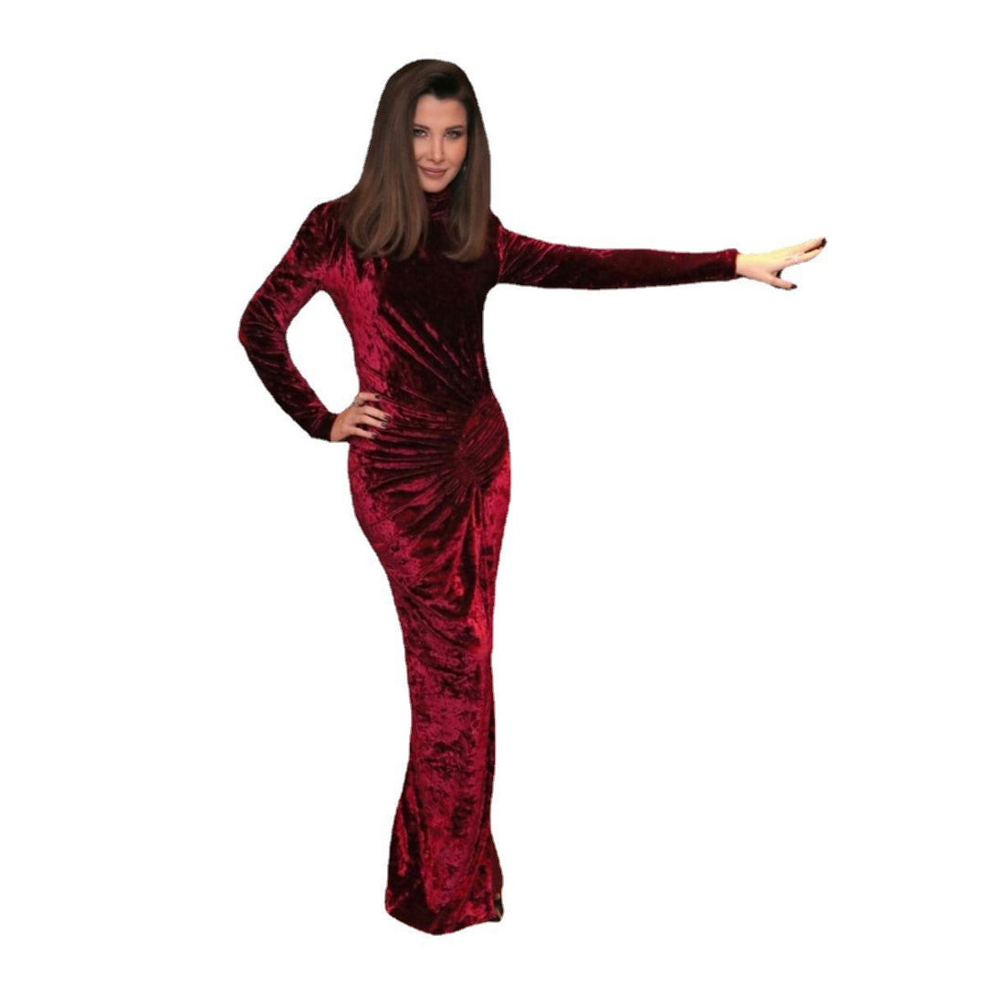 Dame Elegant velourkjole med figurformende snit og lange ærmer Stilla