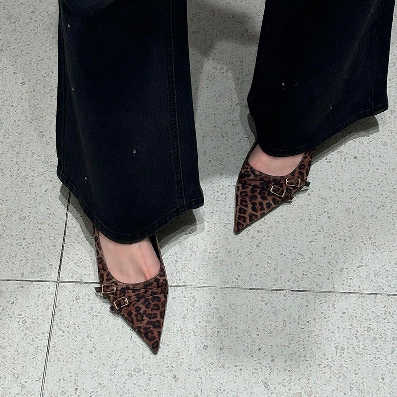 Dame spids Slingback-high heels med dobbelt spænde-detajle Stilla