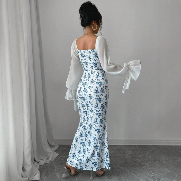 Dame maxikjole med blomsterprint og elegant chiffonoverdel Skovae