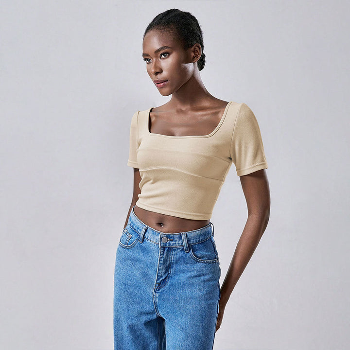 Kvinder cropped T-shirt med elegant firkantet halsudskæring og korte ærmer Stilla