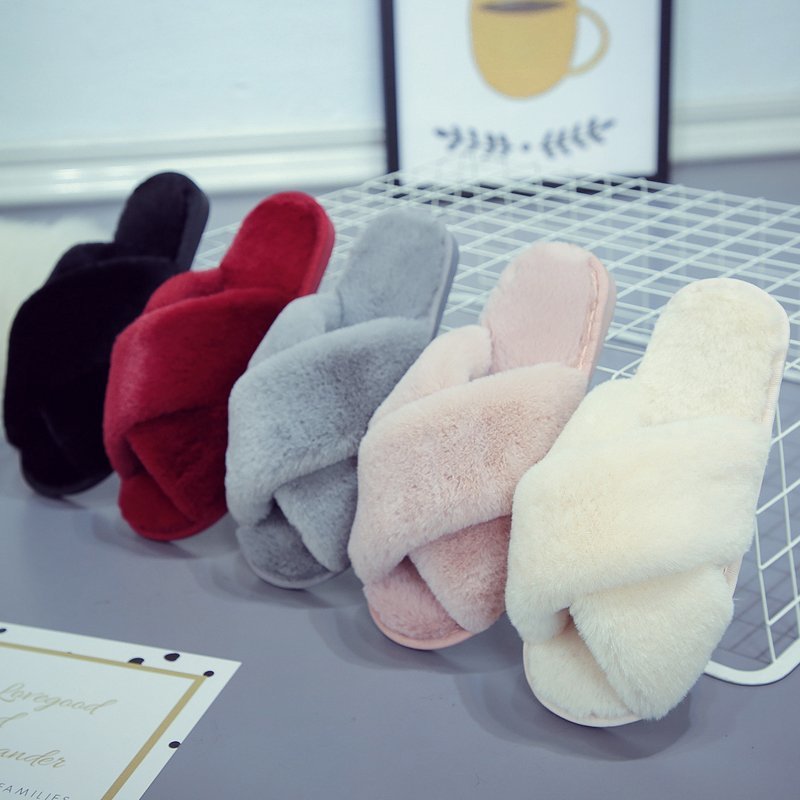 Dameplushusko med raffineret knude-design og ultra blødt indre Stilla