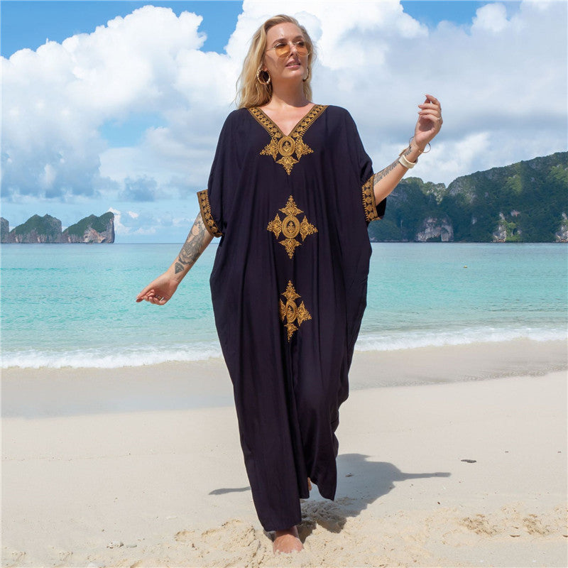 Dame Maxi-Kaftan med kunstnerisk broderi og elegant V-udskæring Stilla
