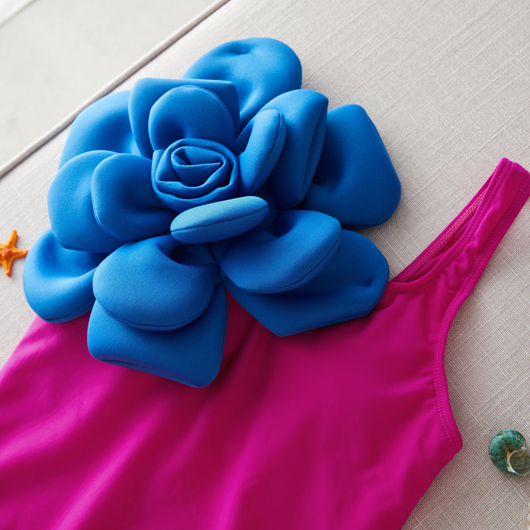 Dame én-delt badedragt med blomster 3D-design Stilla