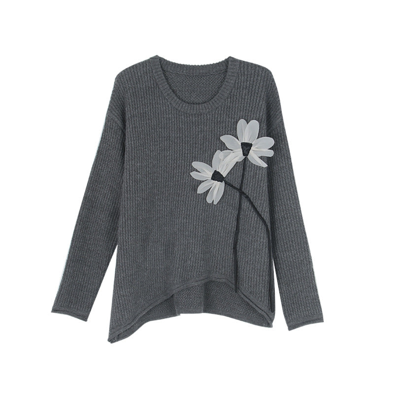 Dame sweater med blomsterbroderi og afslappet snit Stilla
