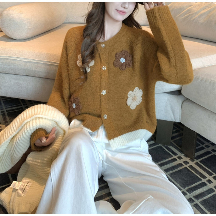 Dame Cozy Cardigan med Blomsterapplikationer Stilla