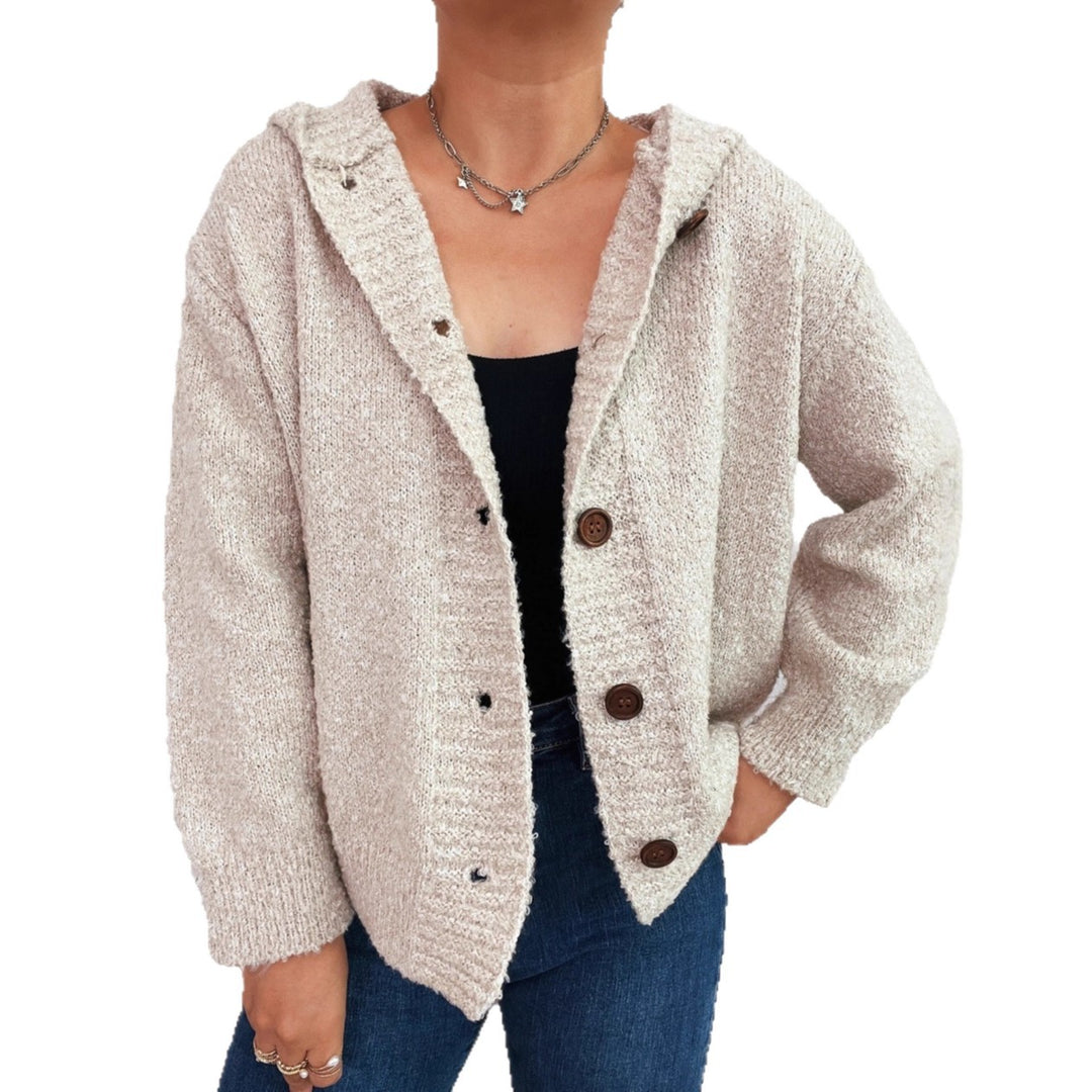 Kvinders hyggelige cardigan med hætte og knapdetaljer Stilla