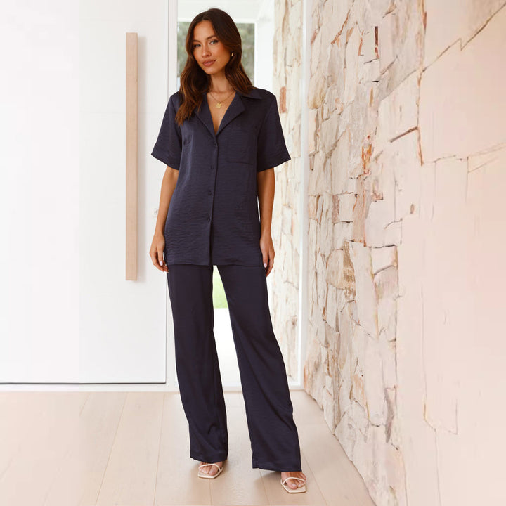 Dame Satin Pyjamas Sæt med elegant snit og komfortable detaljer Stilla