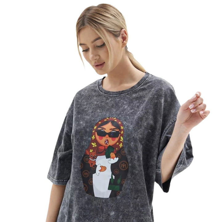 Dame T-shirt med kunstnerisktryk og afslappet snit Stilla
