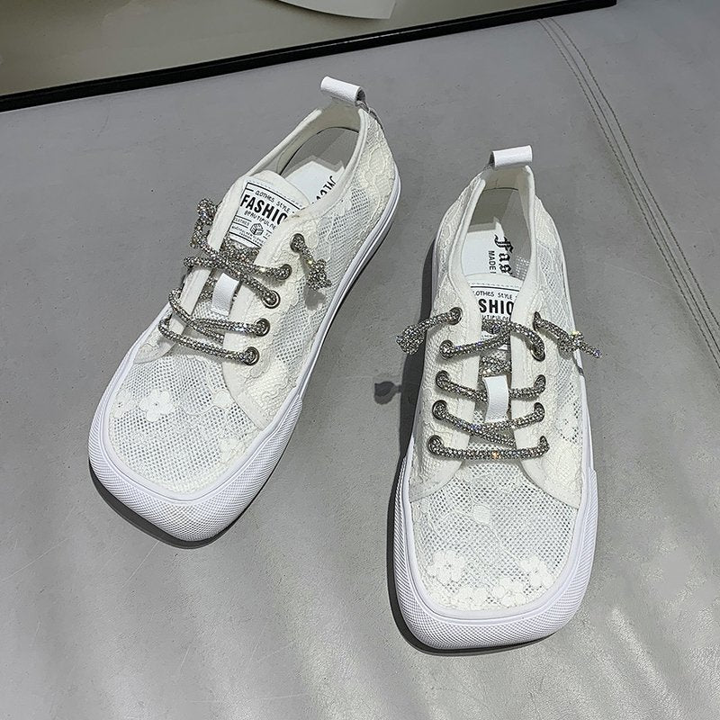 Dame mode sneakers med elegant spidse mønster og glitrende snørebånd Stilla