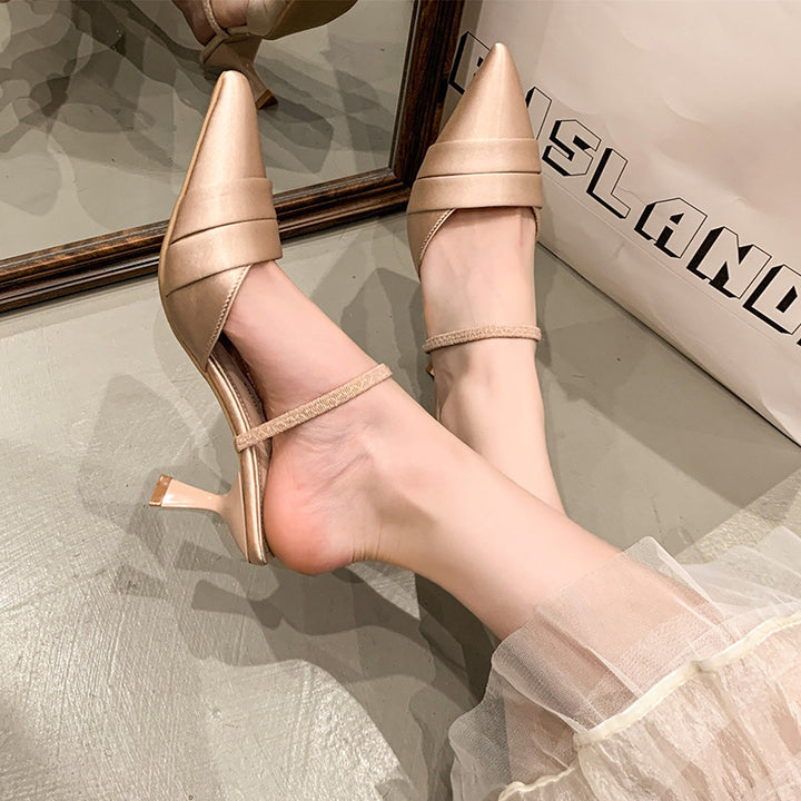Dame spids tå Slingback-hæle med elegante stropper Stilla