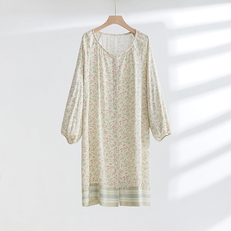 Dame natkjole med luftige ærmer og blomstret design Stilla