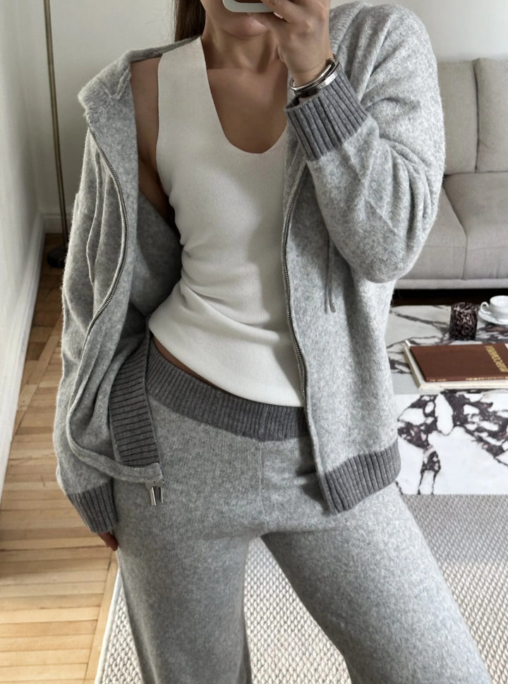Kvinders hyggelige strikket jumpsuit i en afslappet pasform med lynlås Stilla