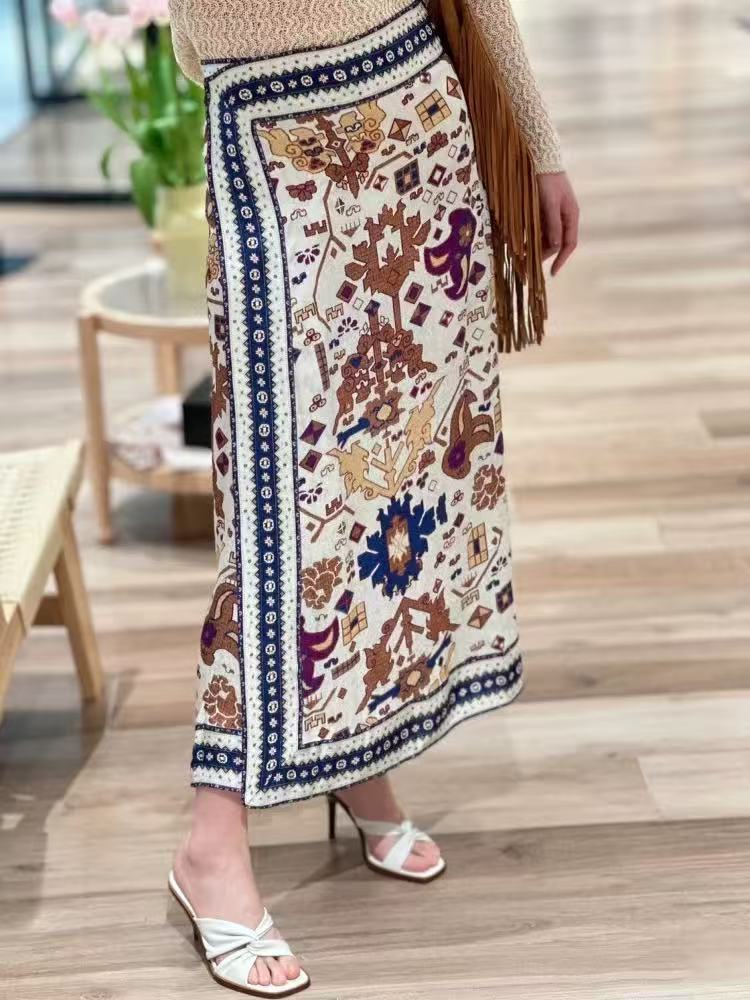 Dame Maxiskørt med kunstnerisk broderi og elegant kant Stilla