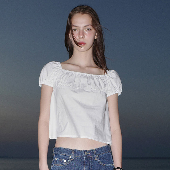Dame Crop-Top med flæse detaljer og elastiske ærmer Stilla