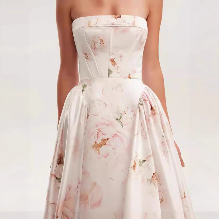 Dame Trachtenkjole med blomsterdesign og bustier-overdel Stilla