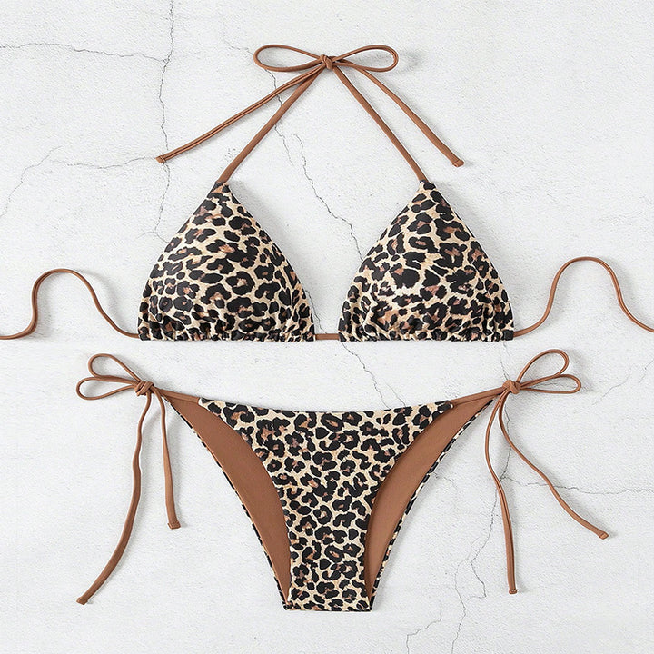 Damer triangle-bikini med legesygt leopardmønster og raffinerede bindebånd Skovae