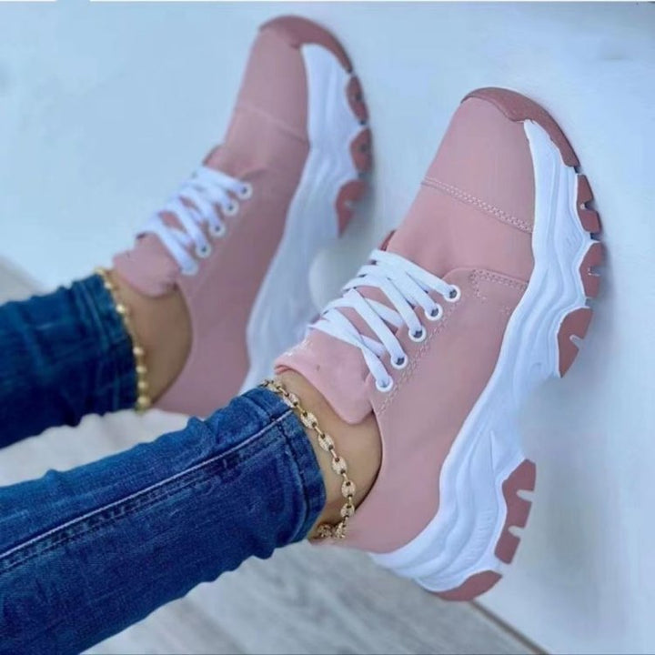 Dame Sporty Sneakers med innovativ dæmpningsteknologi og skridsikker sål Stilla