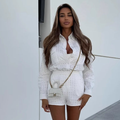 Dame Elegant og moderigtigt bluse-shorts-kombination Stilla