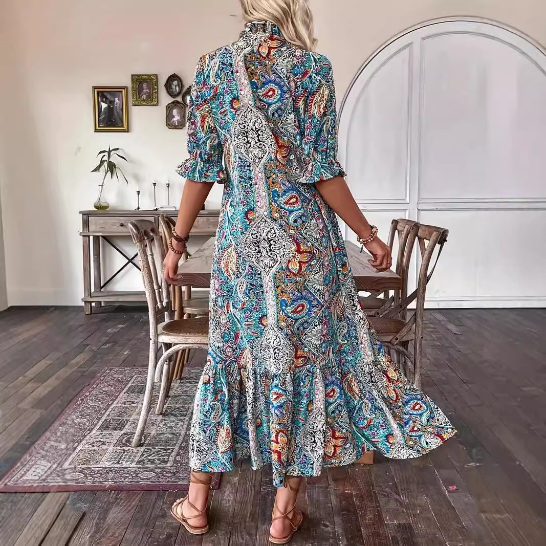 Dame maxikjole med paisleymønster og flæsedetaljer Stilla