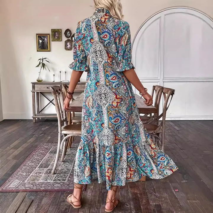 Dame maxikjole med paisleymønster og flæsedetaljer Stilla