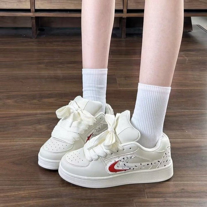 Dame sneakers i trendy minimalistisk design med åndbart overflade og fleksibel sål Stilla