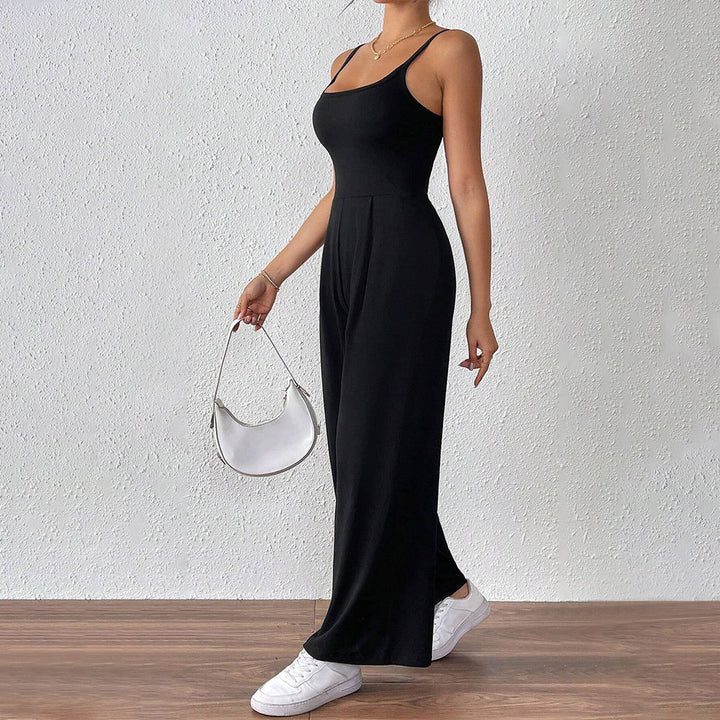 Kvinders afslappede jumpsuit med slanke stropper og elegant snit Stilla