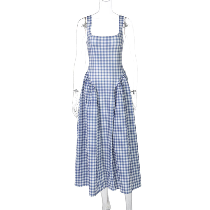 Dame sommerligt maxikjole med ternet design og sidelange draperingselementer Skovae