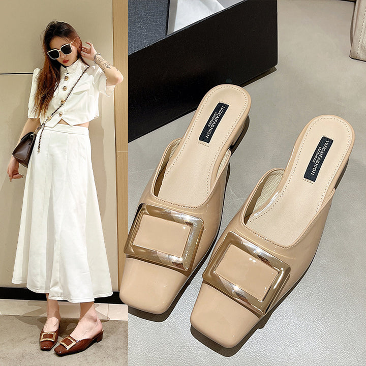 Dame elegant slip-on mule med kvadratisk tåparti og stilfuldt spænde-detail Stilla