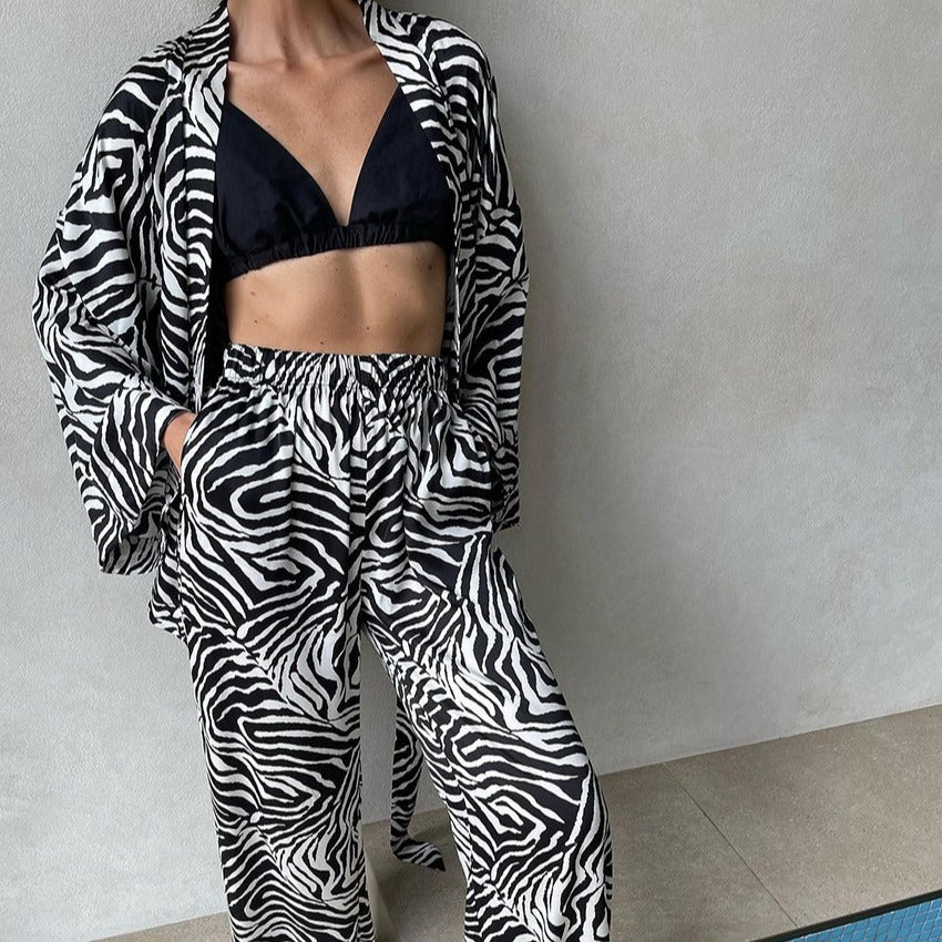 Dame Elegant Strand-Outfit i Zebra-Print Stilla