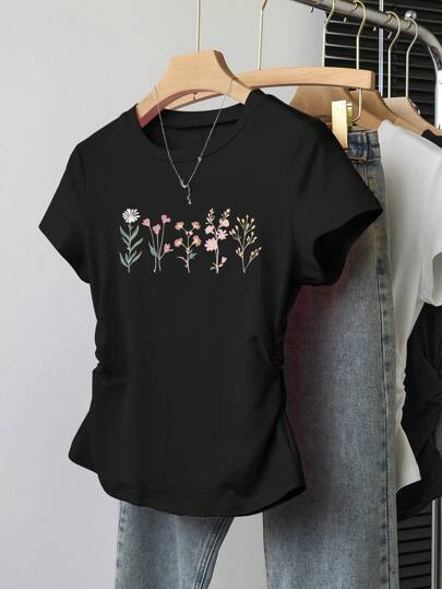 Dame Crop-T-Shirt med tætsiddende snit og moderne design Skovae