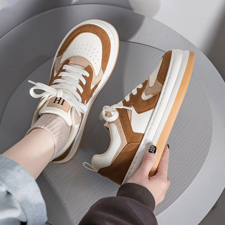Dame sneakers med sporty design og åndbare materialer Stilla