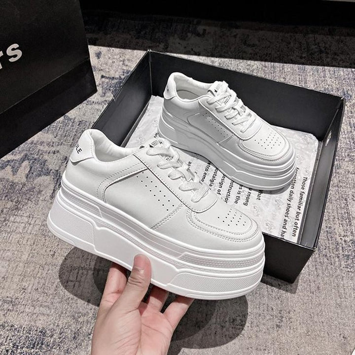 Dame platform sneakers med stødabsorberende såler og åndbar overfladestruktur Stilla