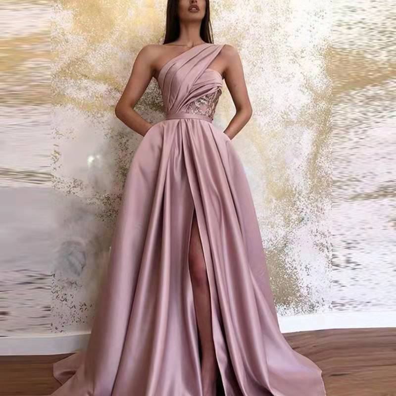 Stilla | Elegant Asymmetrisk Skulder Lang Aftenkjole