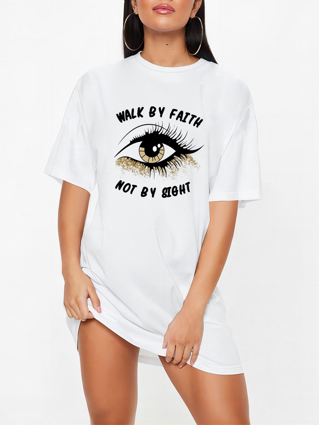 Dame Oversized T-Shirt med inspirerende tekst og iøjnefaldende grafisk design Skovae
