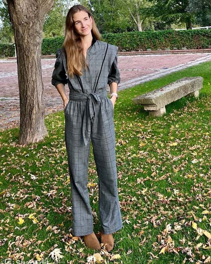 Dame jumpsuit med skræddersyet snit og grafisk ternet mønster Stilla