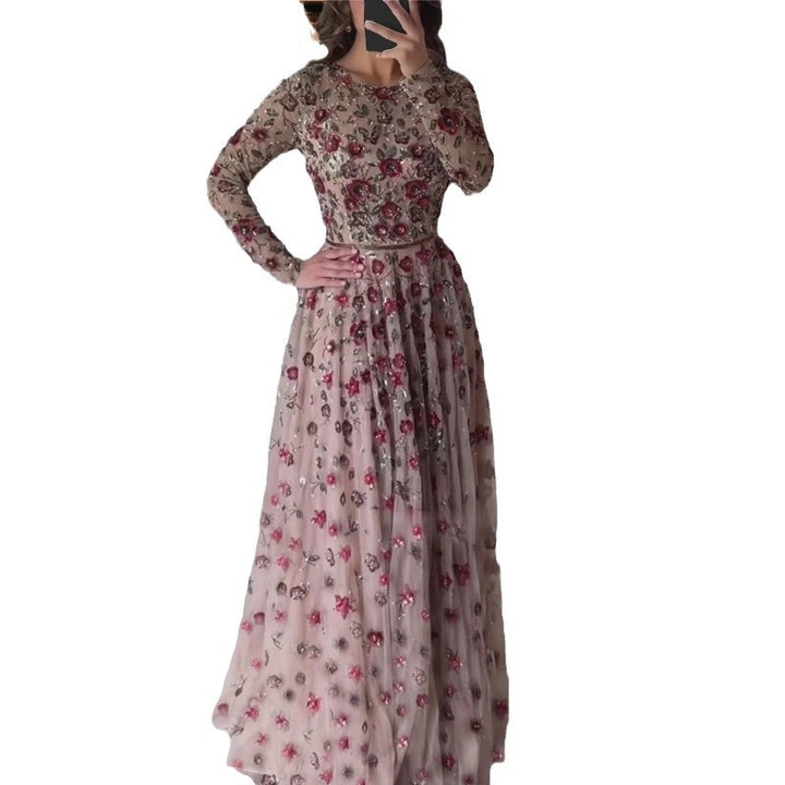 Dame Elegant maxikjole med floral spids og gennemsigtige ærmer Stilla