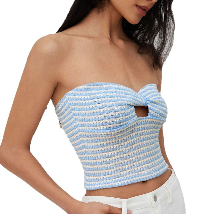Kvinders crop top med åben ryg og dekorativ slids Stilla