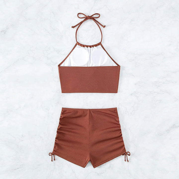 Dame bikinisæt med rynket crop-top og udfordrende shorts Skovae