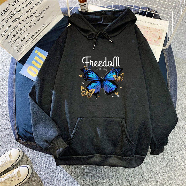 Dame hætte sweatshirt med kunstnerisk sommerfugl design Skovae